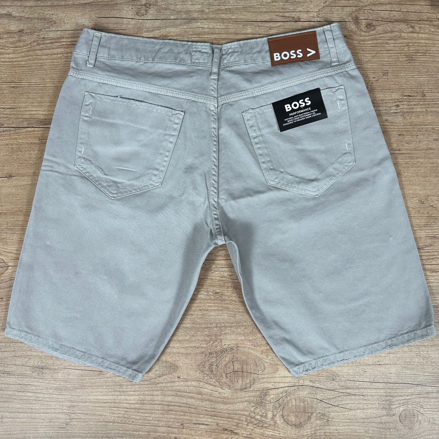 Bermuda Jeans Hugo Boss Creme Ref. 3909