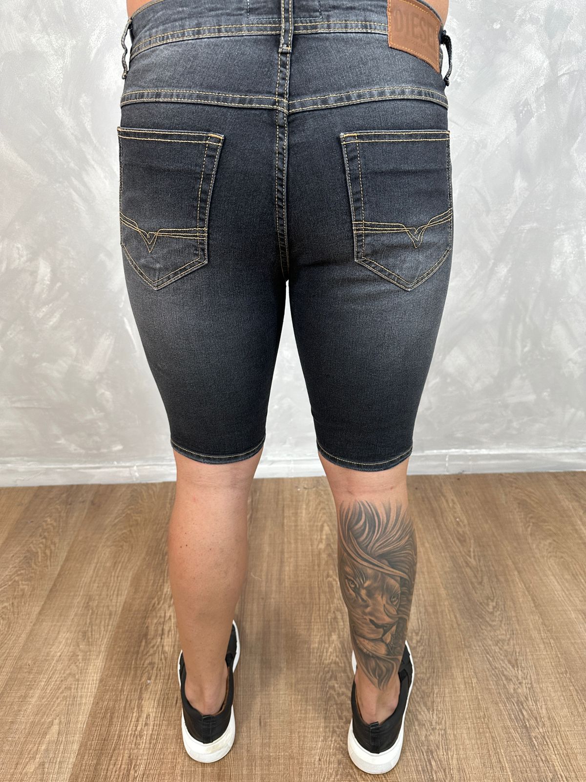 Bermuda Jeans Diesel Preto Ref. 3910